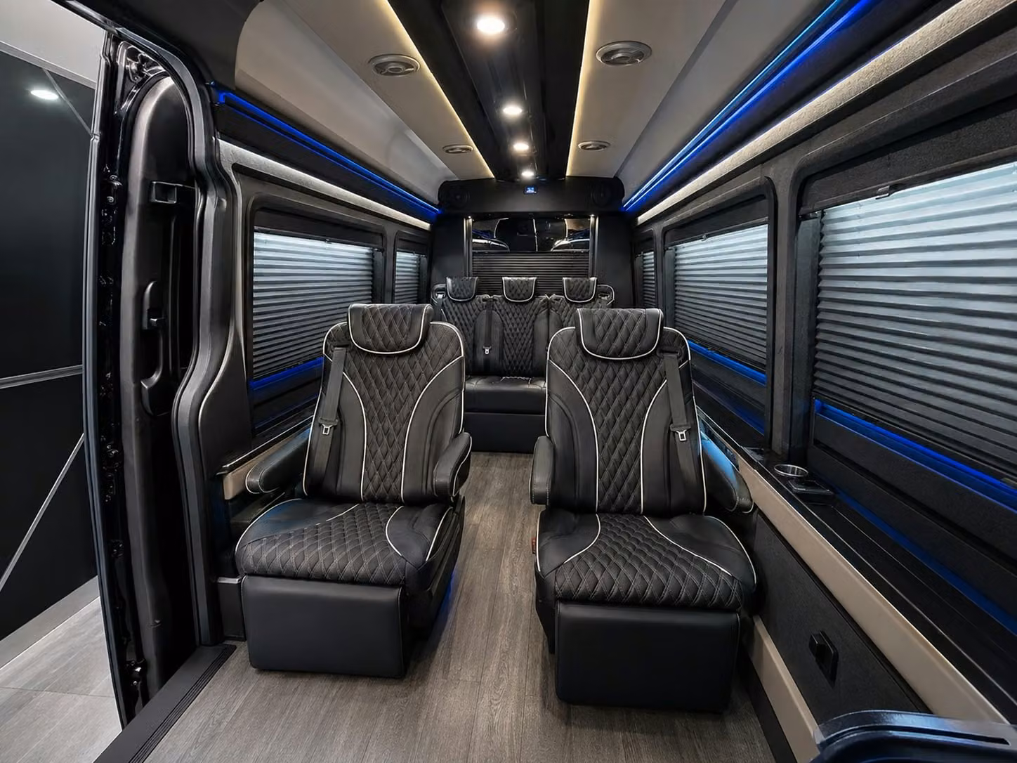 university and sports team airport transportation in spokane